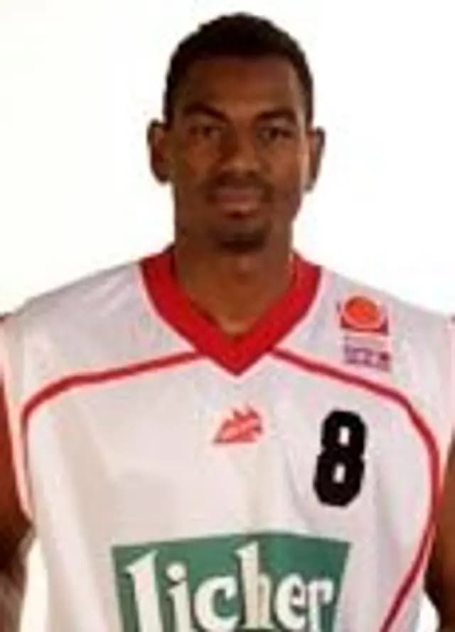  Adamou