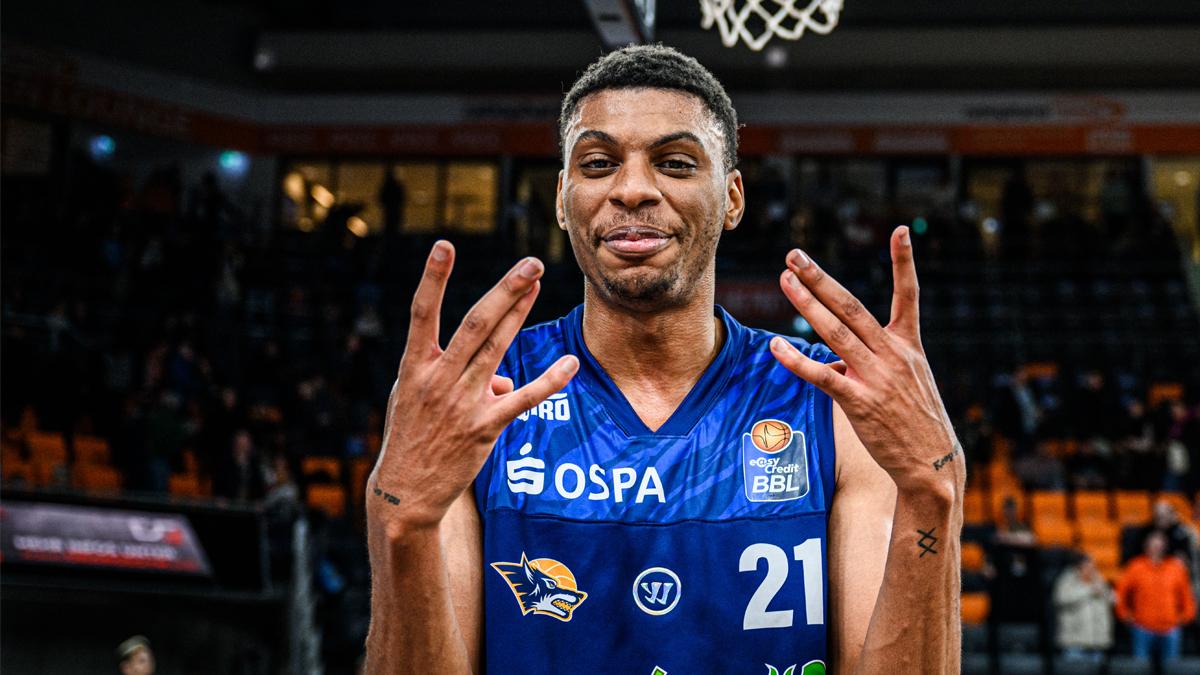 Ausgerechnet beim Deutschen Meister feiern die ROSTOCK SEAWOLVES ihren ersten Auswärtssieg der Saison. Der 107:89-Erfolg über ratiopharm ulm fußt auf ein starkes drittes Viertel (29:18) und eine starke Quote aus dem Feld (62,9 FG%). Die Ulmer müssen im zehnten Saisonspiel ihre erst zweite Niederlage einstecken und verlieren die Tabellenführung an Chemnitz.